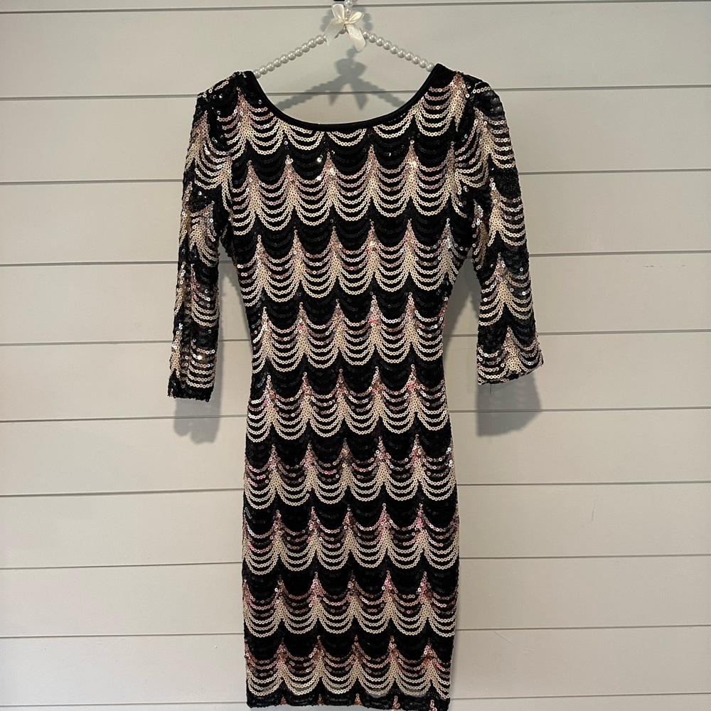 Elegant Black and Gold Sequin Dress